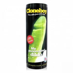 CLONEBOY – DILDO GLOW IN THE DARK DIY