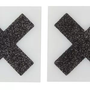 Läikivad X-kujulised nibukleebised