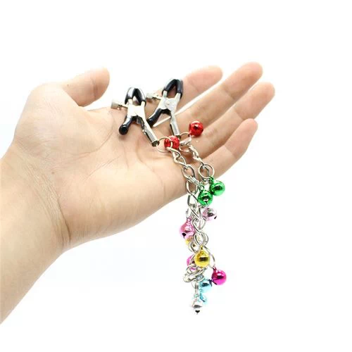 Ornamentidega kaunistatud nibuklambrid
