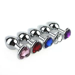 Südamekujulise kristalliga anaaltapp