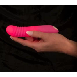 Tulega roosa minivibraator