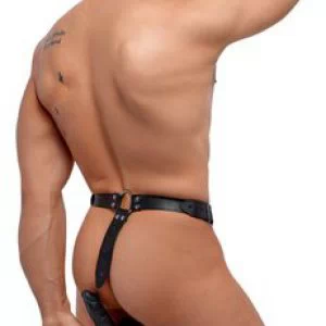 Zado nahast meeste stringid anaaldildoga