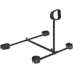 Zado floor metal pillory